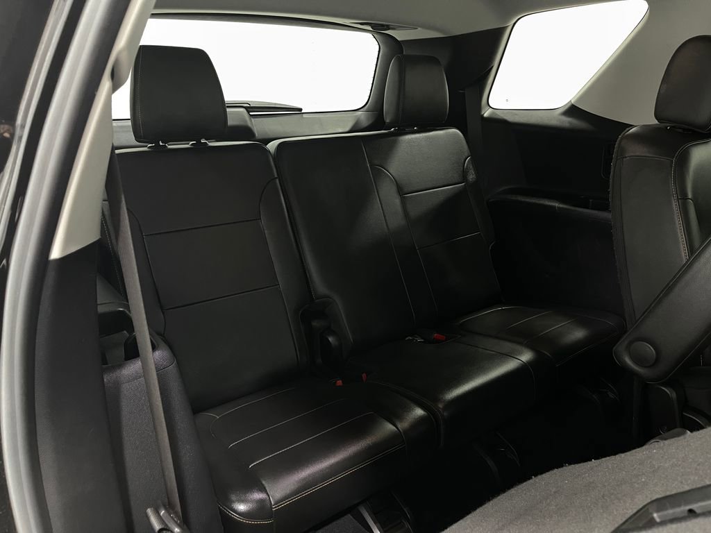 Used 2021 Chevrolet Traverse RS w/ LPO, 'HIT The Road' Package image 32
