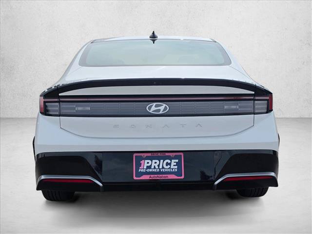 Used 2025 Hyundai Sonata SEL FWD image 4