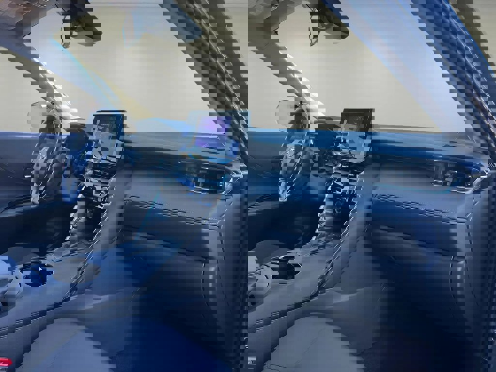 Used 2024 Toyota Venza LE image 27