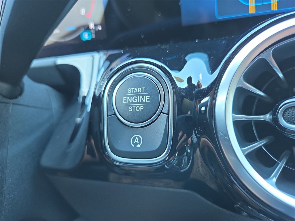 New 2025 Mercedes-Benz GLA 35 AMG 4MATIC image 23