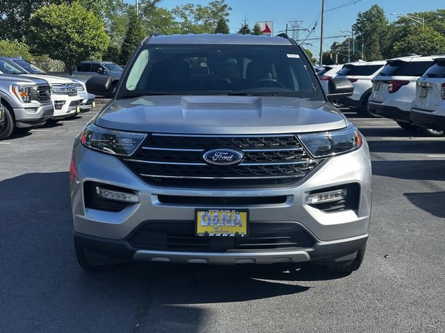 Certified 2023 Ford Explorer XLT w/ Equipment Group 202A AWD/4WD image 2