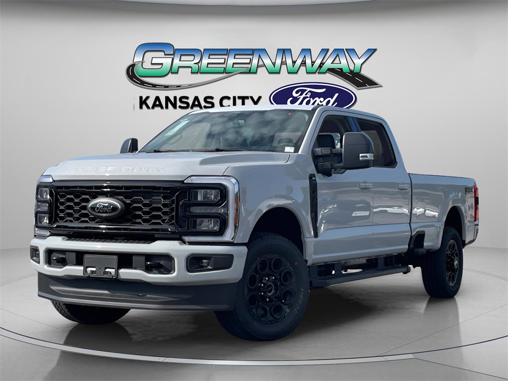 New 2026 Ford F350 XLT image 3
