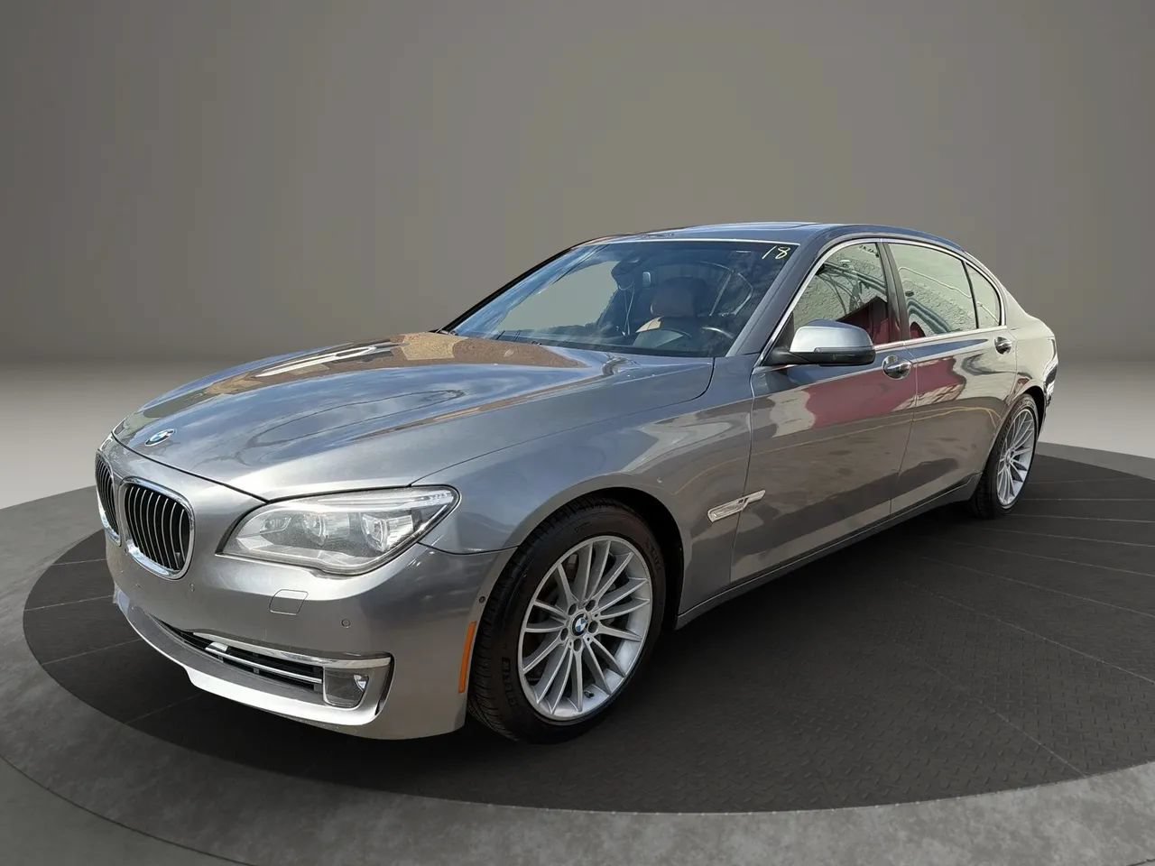 Used 2015 BMW 750Li xDrive w/ Executive Package AWD/4WD image 1