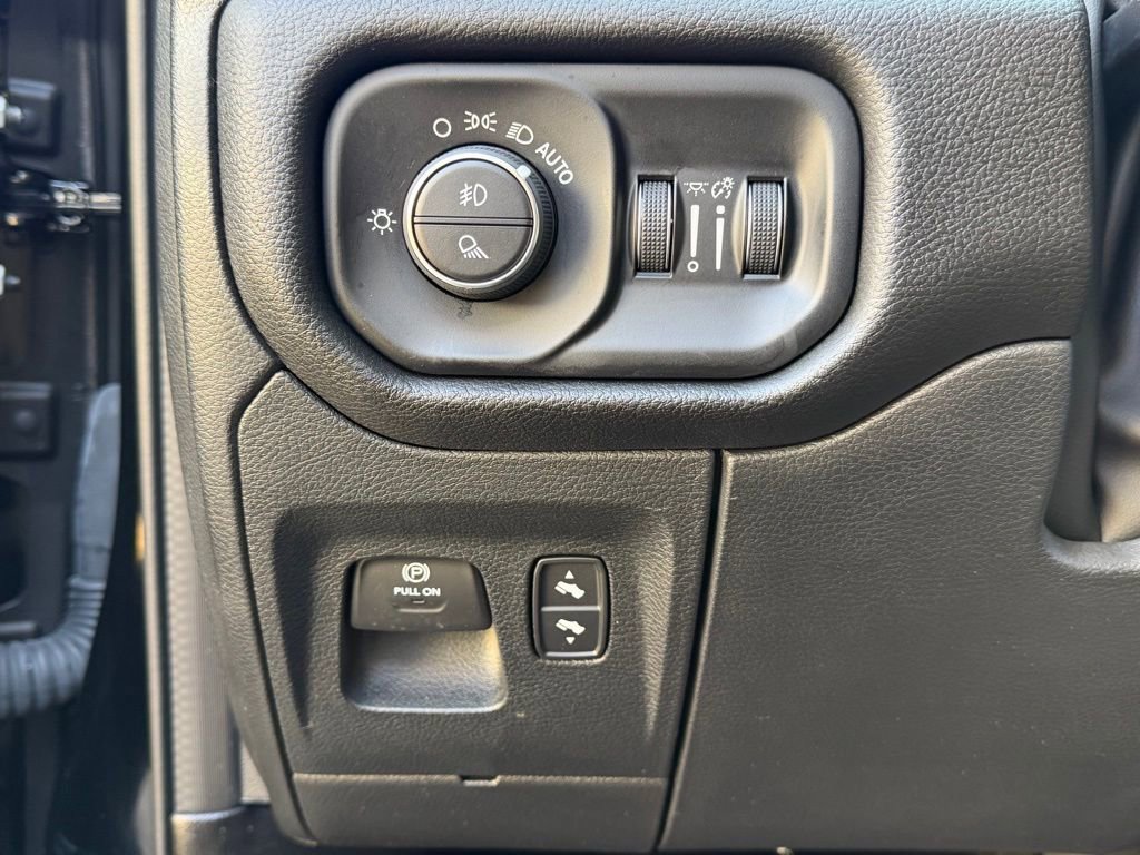 Certified 2023 RAM 1500 Laramie image 32