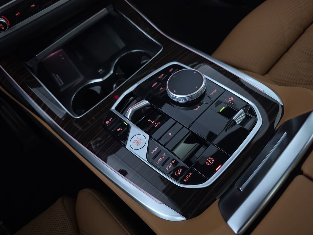 New 2026 BMW X7 xDrive40i w/ M Sport Package image 26