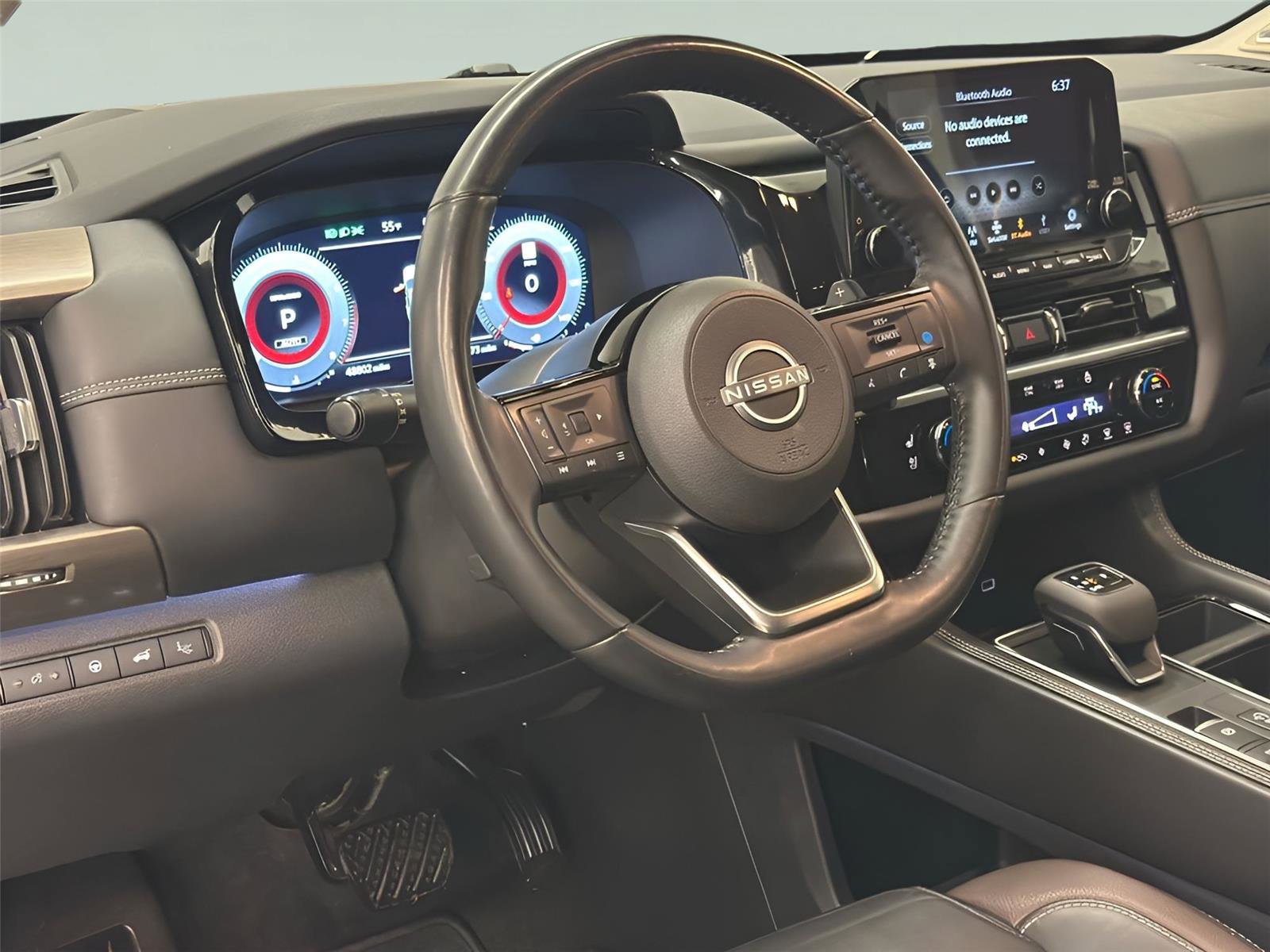 Used 2024 Nissan Pathfinder Platinum w/ Cargo Package image 21