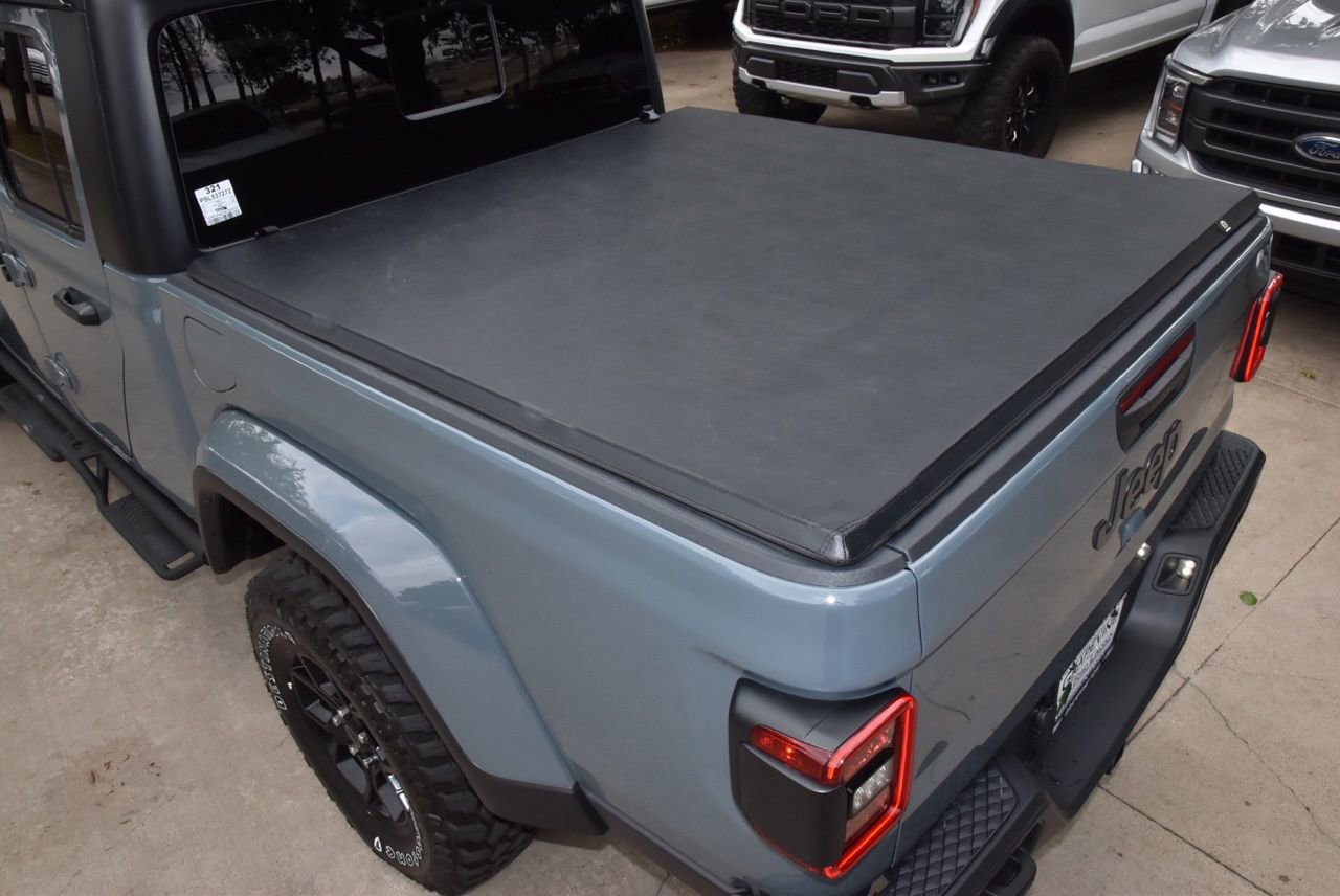 Used 2025 Jeep Gladiator Willys image 37