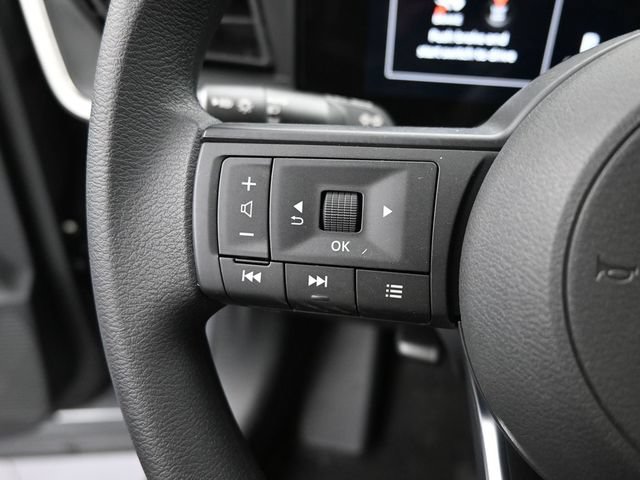 Certified 2025 Nissan Kicks S AWD/4WD image 15