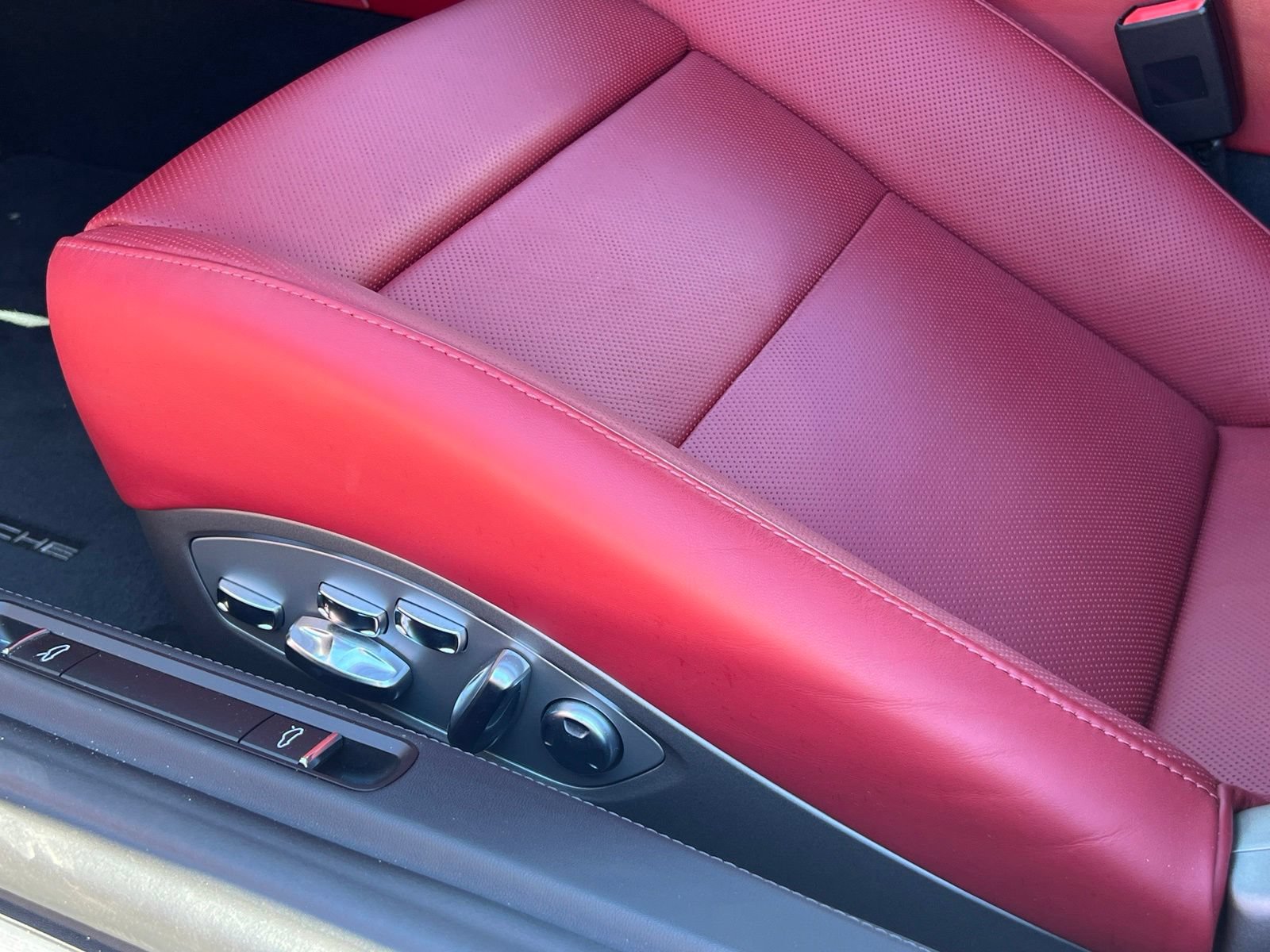 Certified 2025 Porsche 718 Boxster GTS RWD image 34