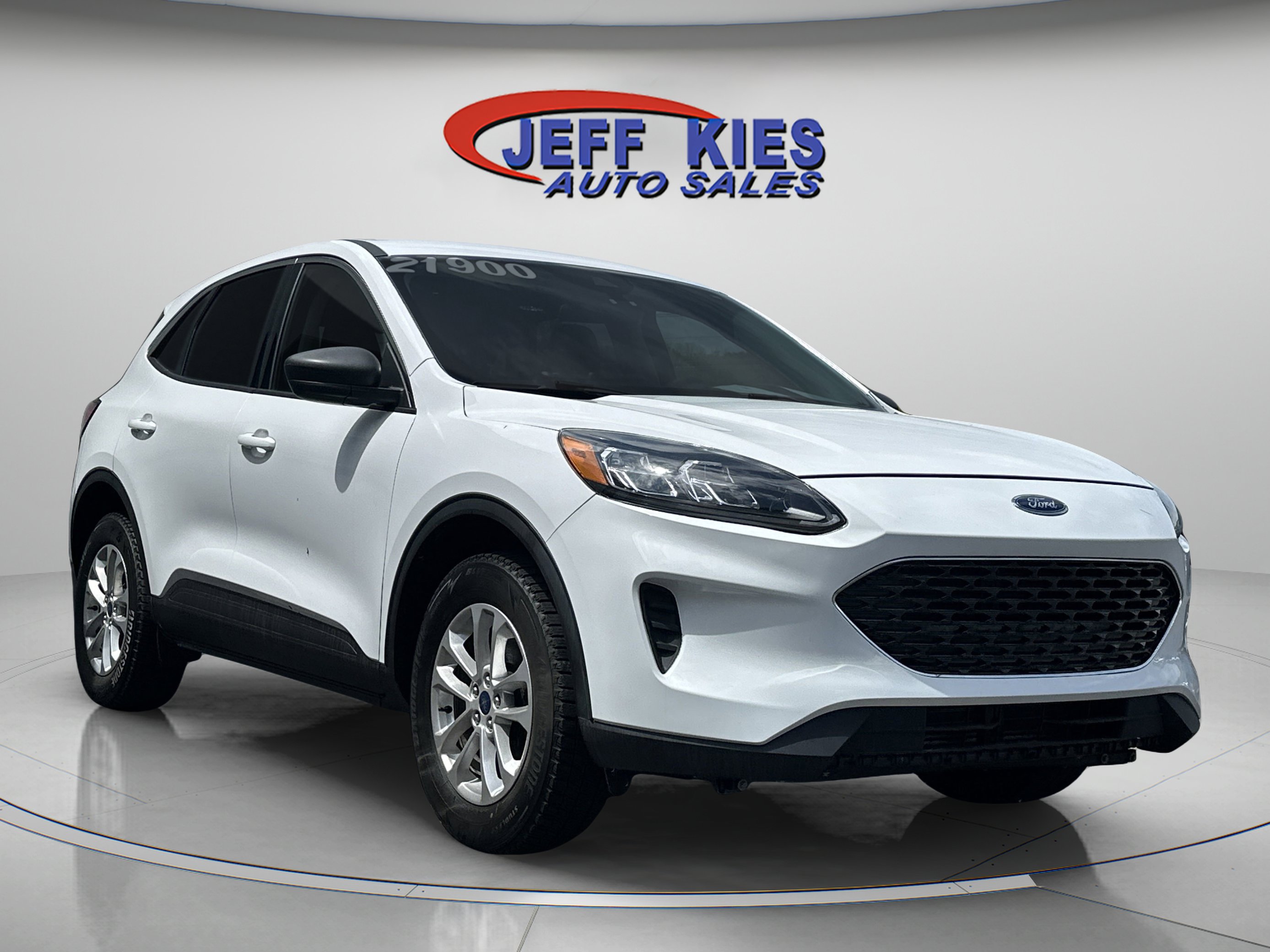 Used 2022 Ford Escape SE image 2