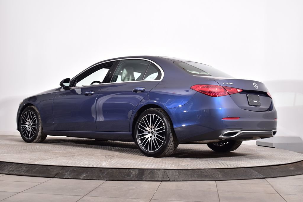 Used 2025 Mercedes-Benz C 300 4MATIC Sedan image 3
