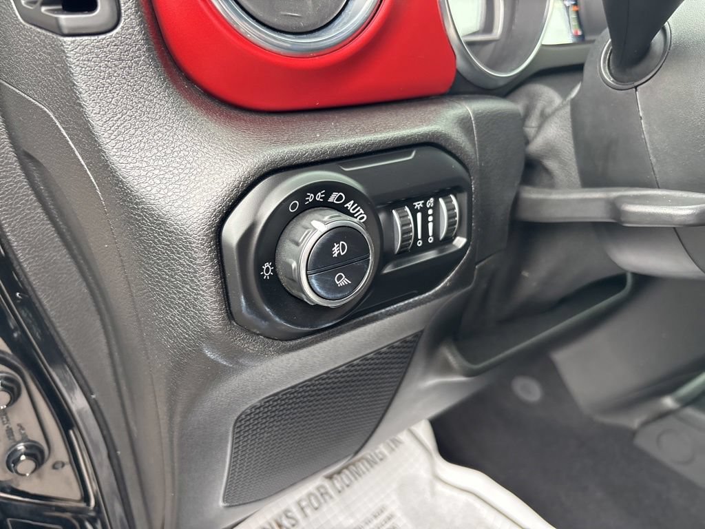 Used 2021 Jeep Gladiator Rubicon w/ Cold Weather Group AWD/4WD image 23