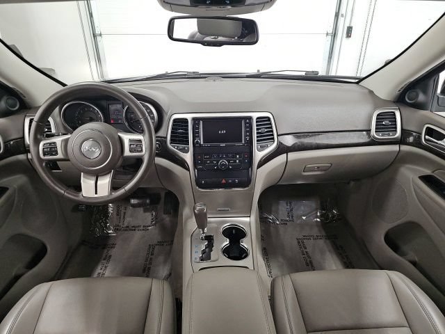 Used 2011 Jeep Grand Cherokee Laredo AWD/4WD image 28