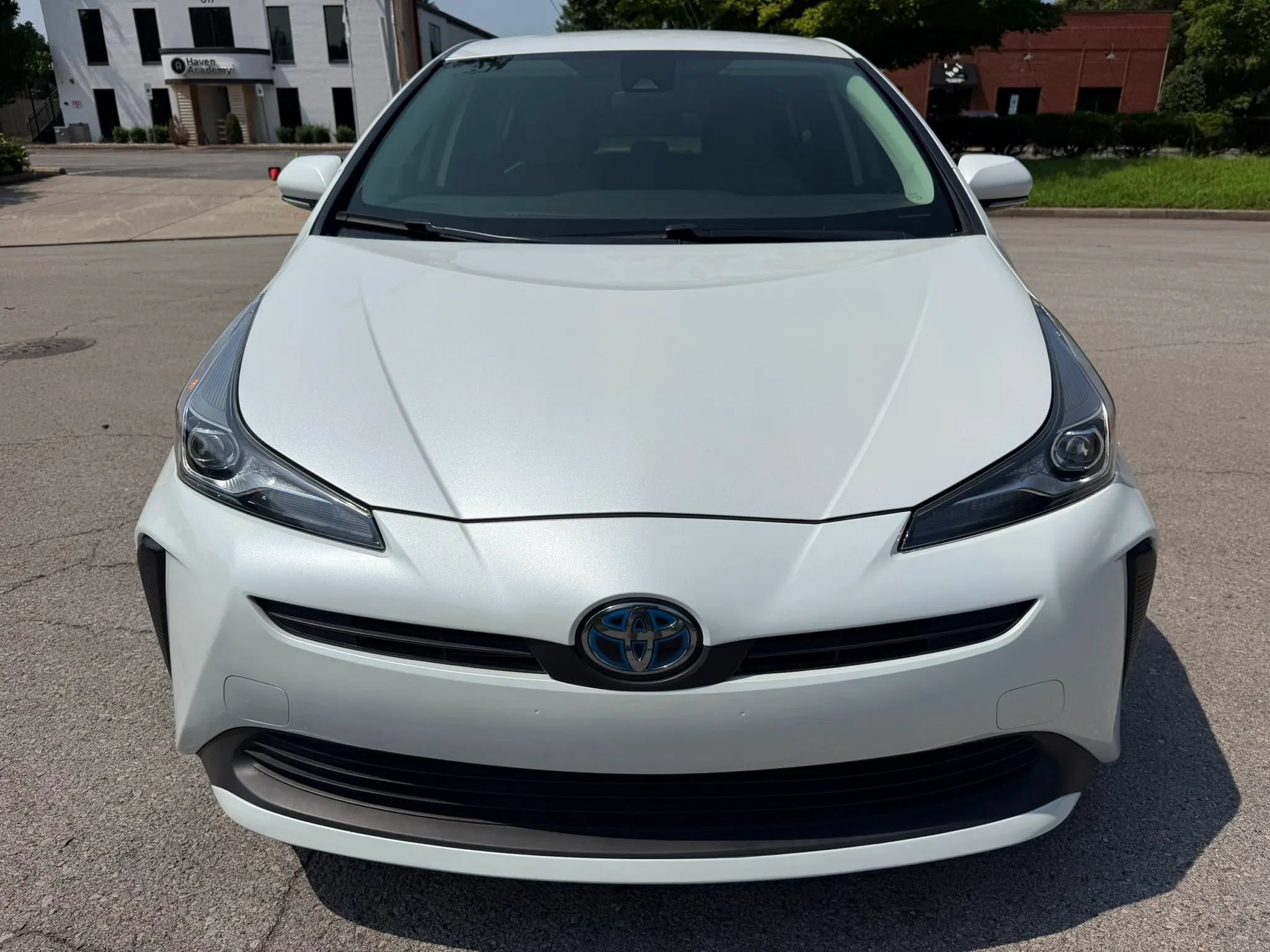 Used 2021 Toyota Prius L Eco FWD image 9
