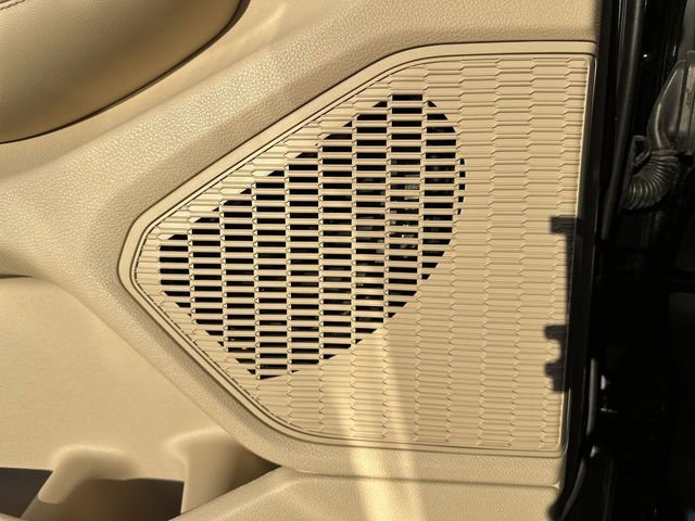 Used 2025 Jeep Grand Cherokee Limited image 27