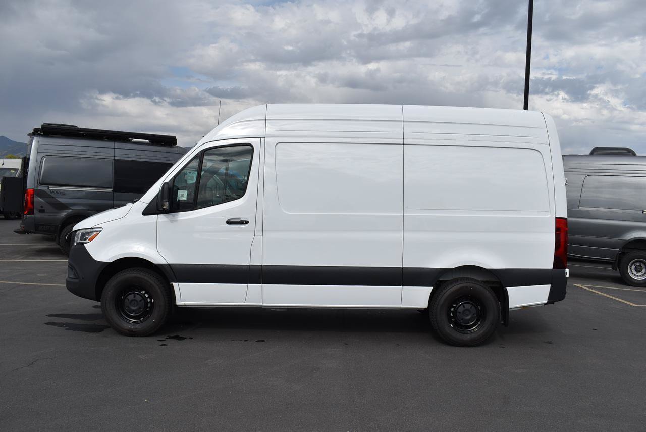 New 2025 Mercedes-Benz Sprinter 2500 image 3