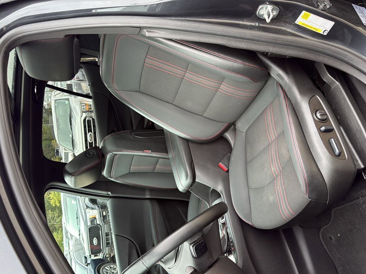 Used 2023 Chevrolet Equinox RS image 11