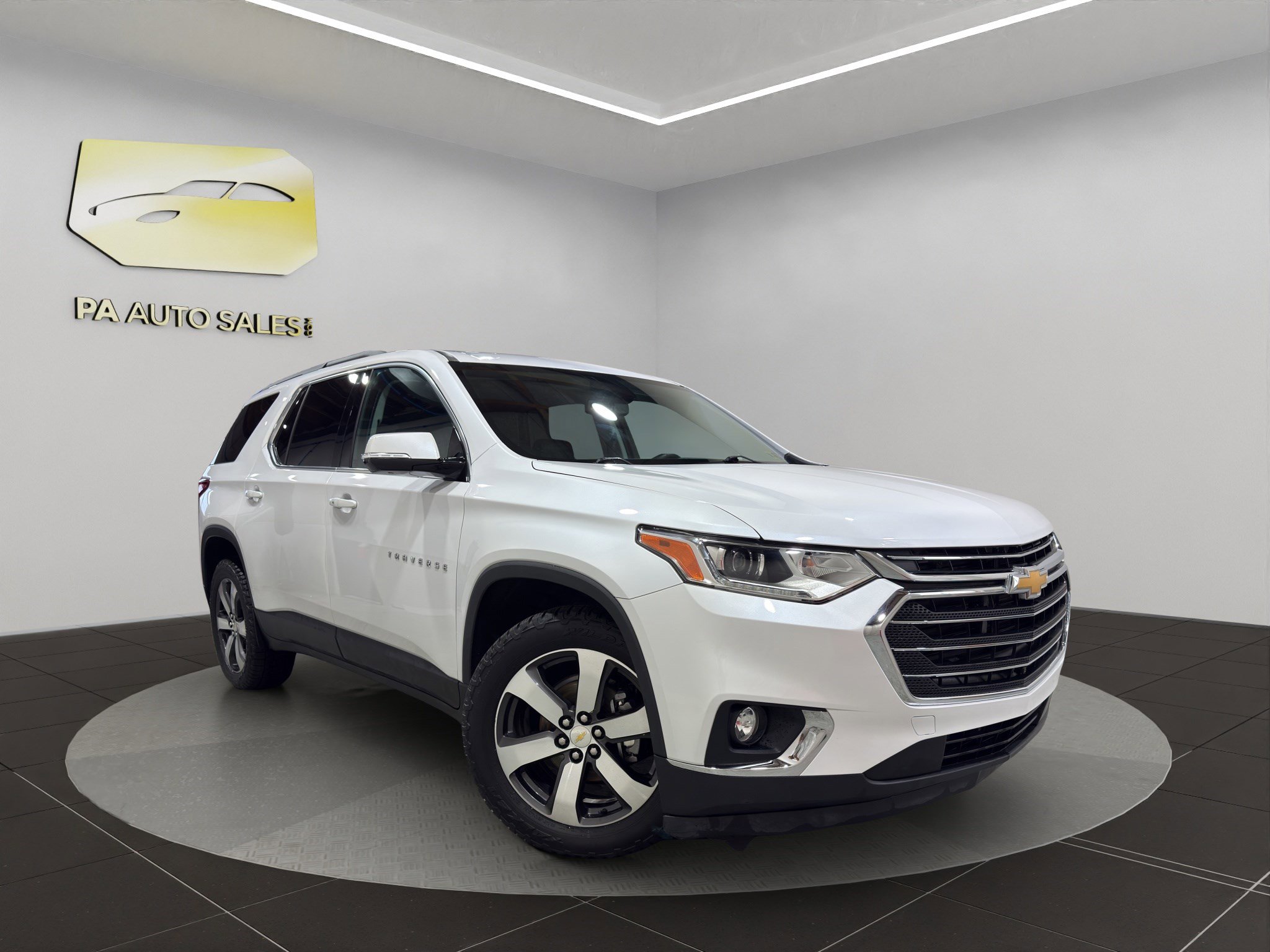 Used 2019 Chevrolet Traverse LT w/ LT Premium Package