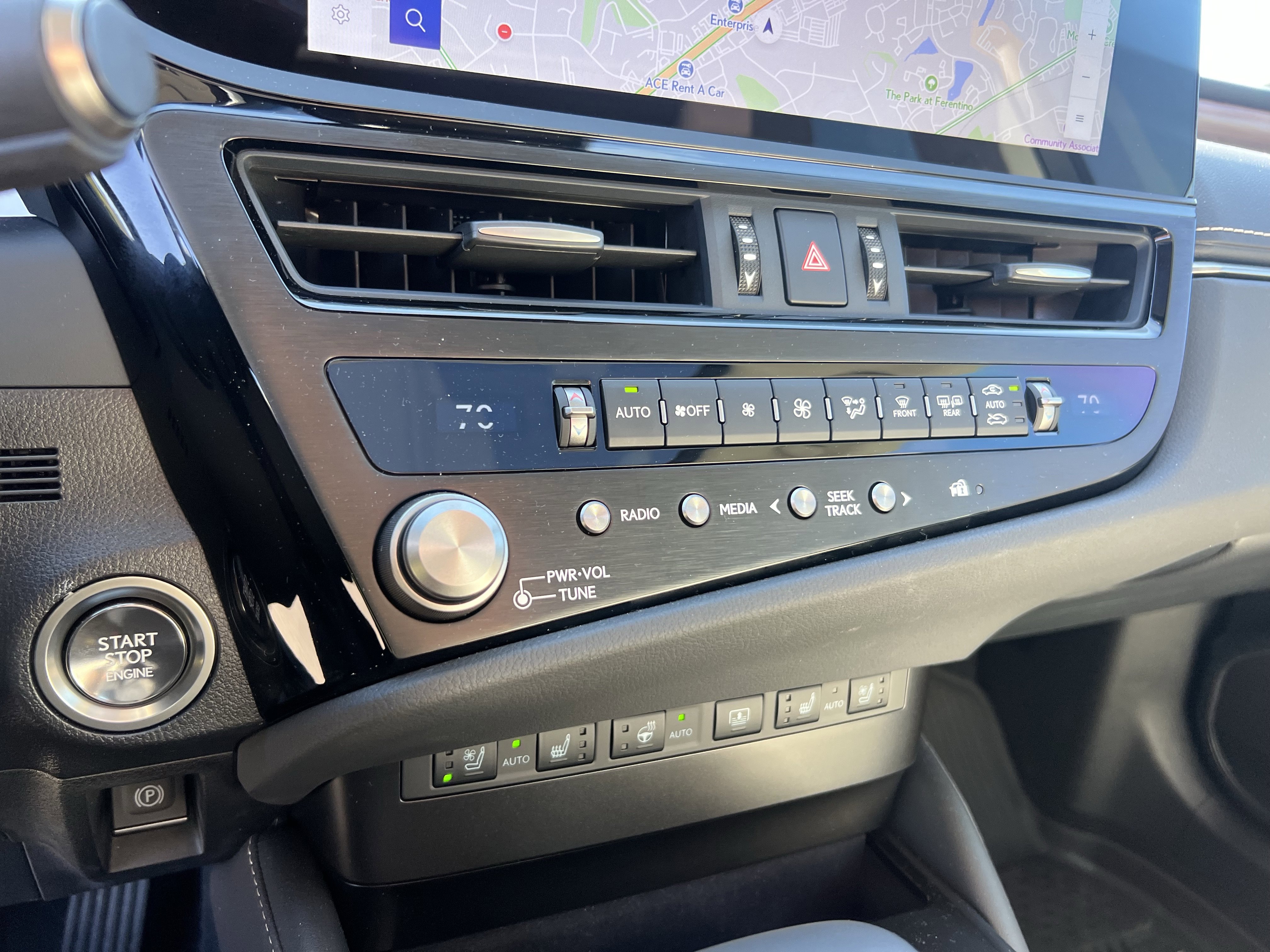 Used 2025 Lexus ES 350 Ultra Luxury w/ Accessory Package (Z2) FWD image 28