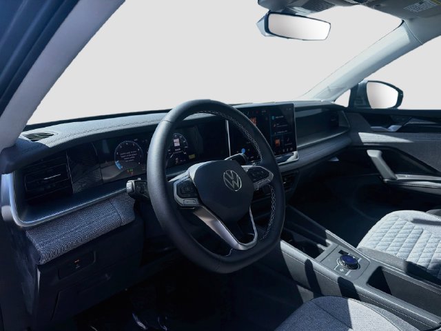 New 2026 Volkswagen Tiguan S AWD/4WD image 9