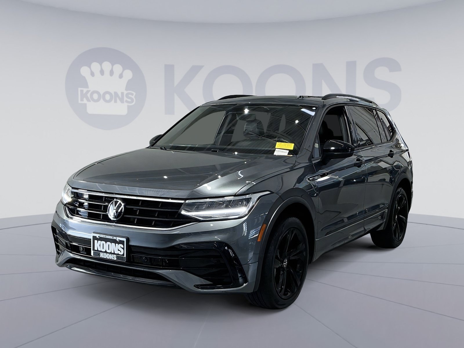 Used 2024 Volkswagen Tiguan SE R-Line