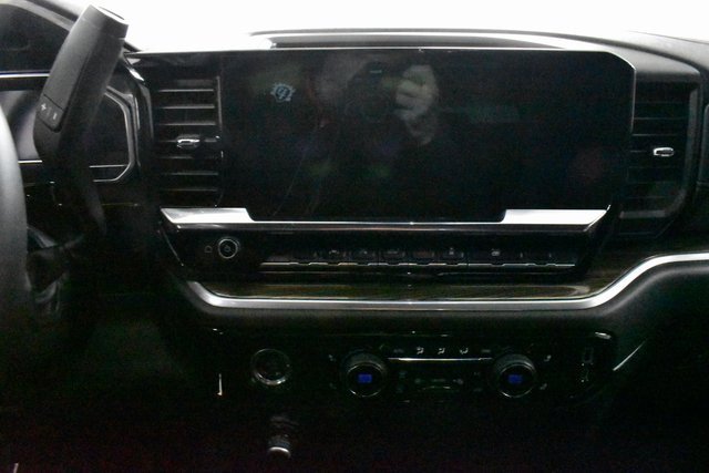 Used 2024 Chevrolet Silverado 1500 LT image 21