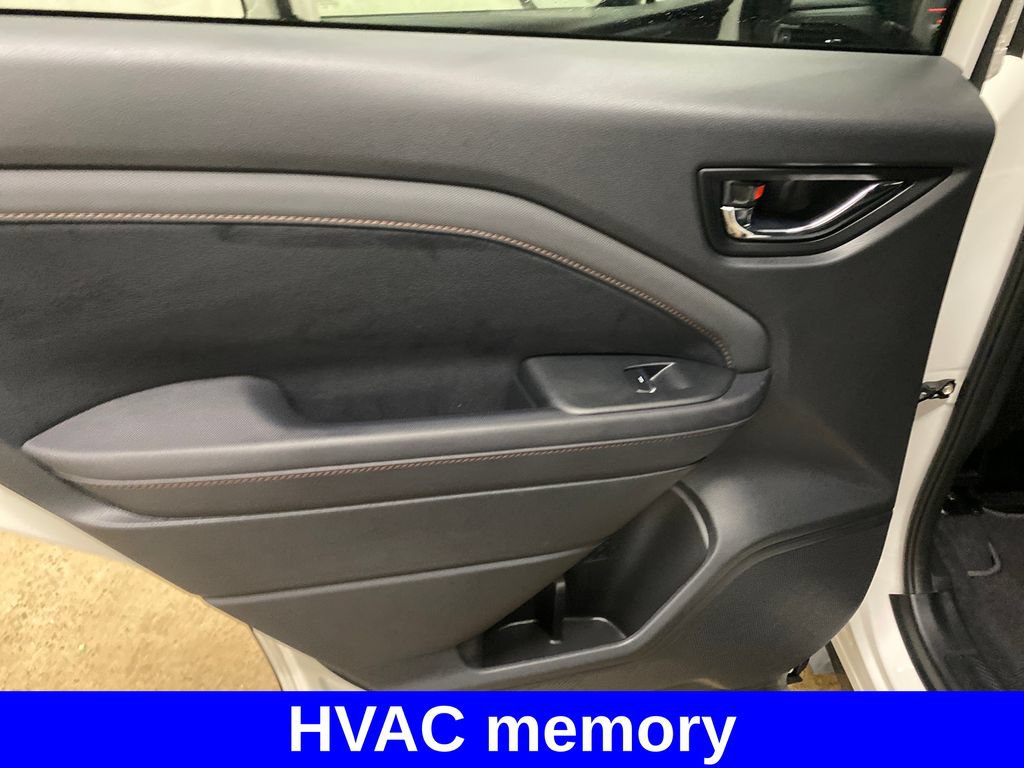 Certified 2025 Subaru Forester Touring AWD/4WD image 17