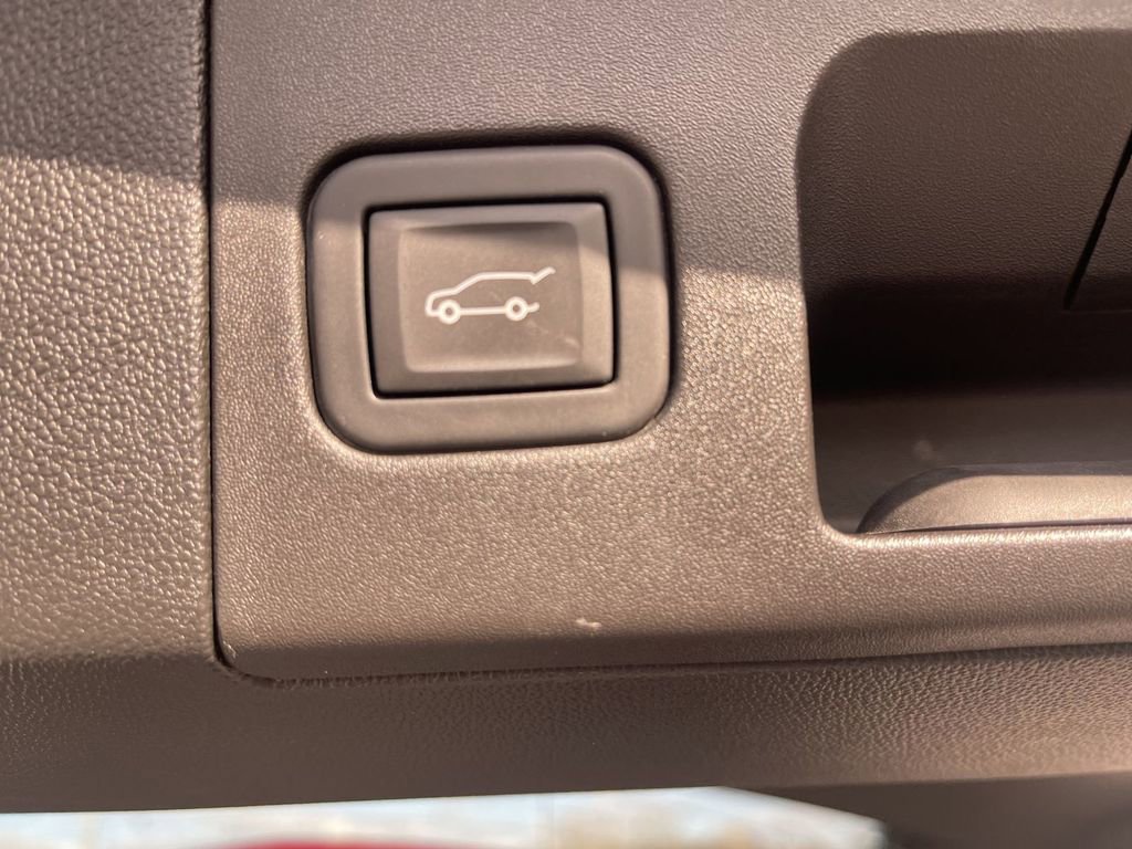 Certified 2024 Cadillac XT5 Premium Luxury FWD image 16