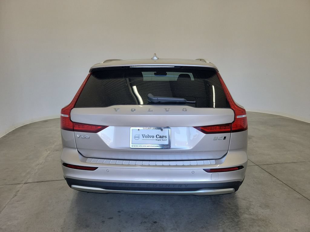 New 2026 Volvo V60 B5 Cross Country Ultra w/ Protection Package Premier AWD/4WD image 6