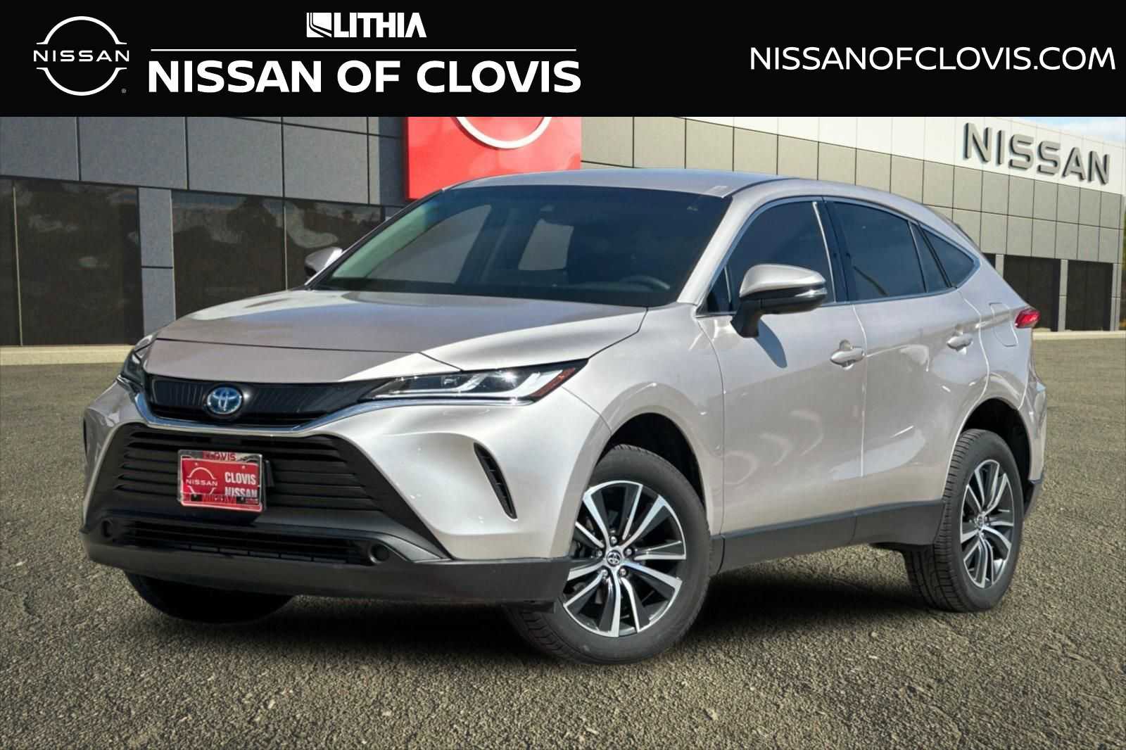 Used 2024 Toyota Venza LE image 1