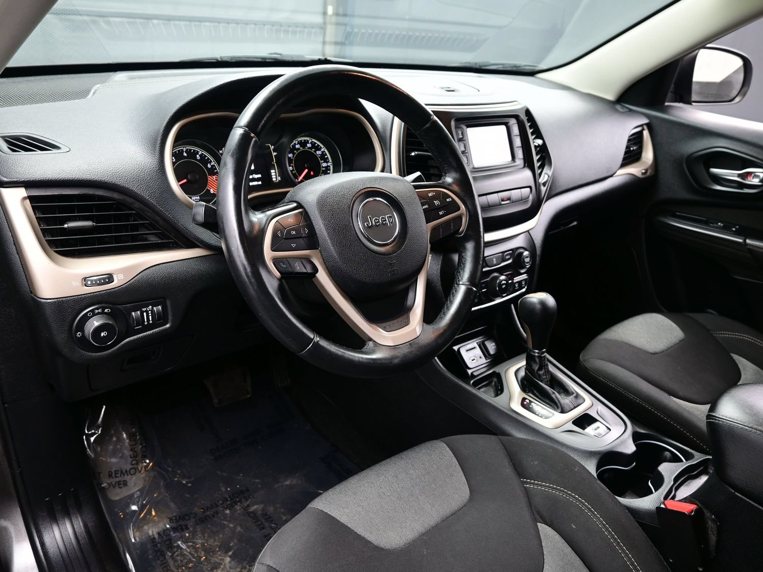 Used 2014 Jeep Cherokee Latitude FWD image 15