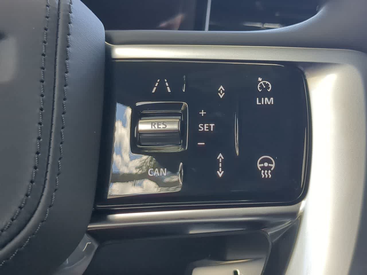 New 2026 Land Rover Range Rover Long Wheelbase SE AWD/4WD image 26