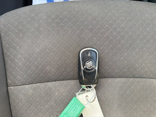 Used 2018 Buick Encore Preferred image 32