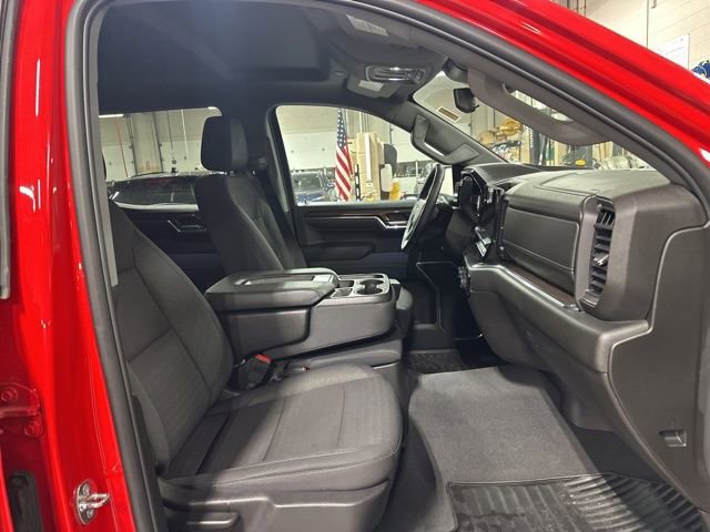 Used 2024 Chevrolet Silverado 1500 LT image 32