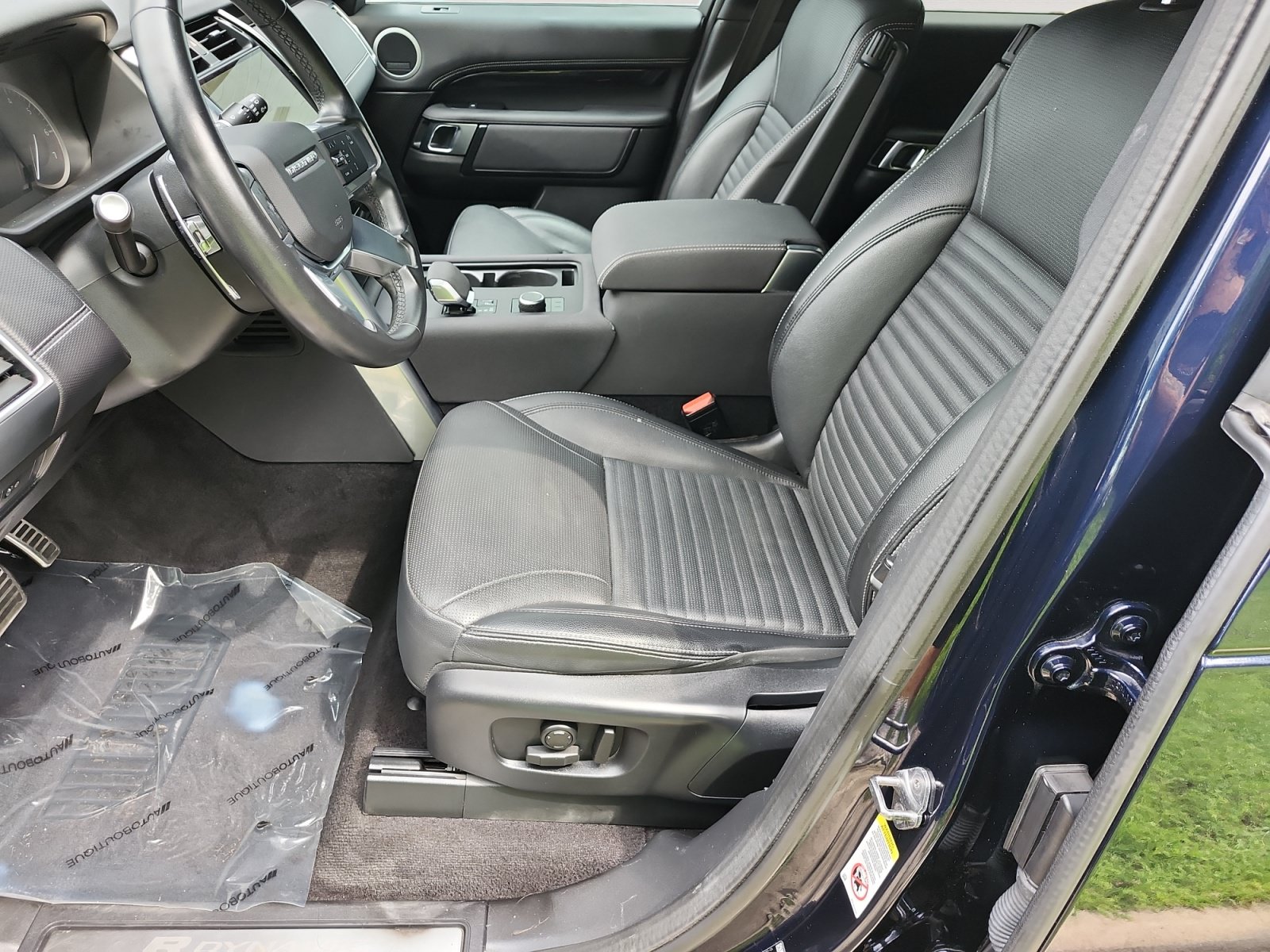 Used 2023 Land Rover Discovery S R-Dynamic AWD/4WD image 9