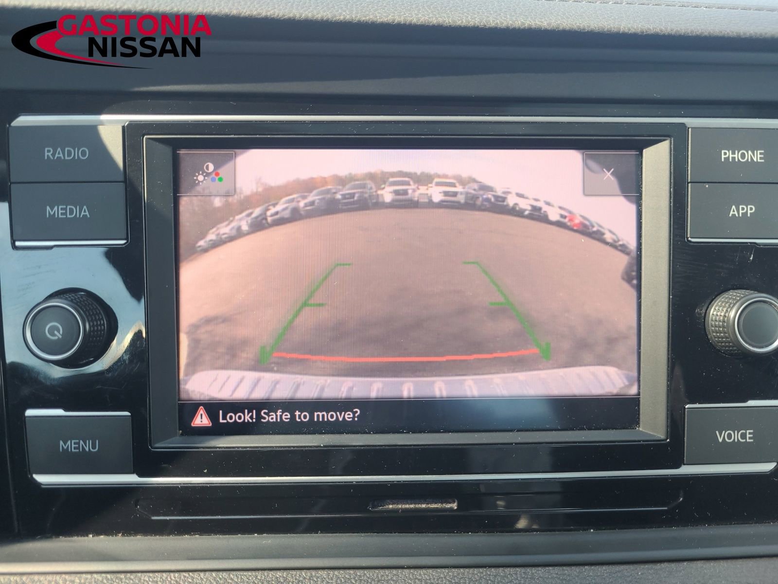 Used 2024 Volkswagen Jetta SE image 38