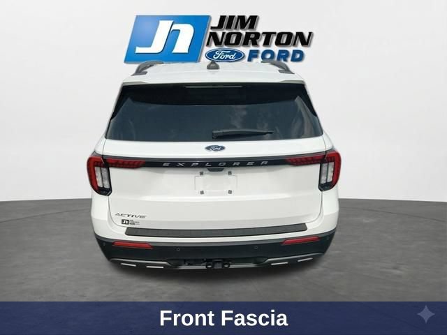Used 2025 Ford Explorer Active w/ Active Comfort Package RWD image 9