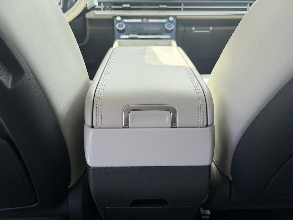 Used 2025 Hyundai Santa Fe SEL image 11