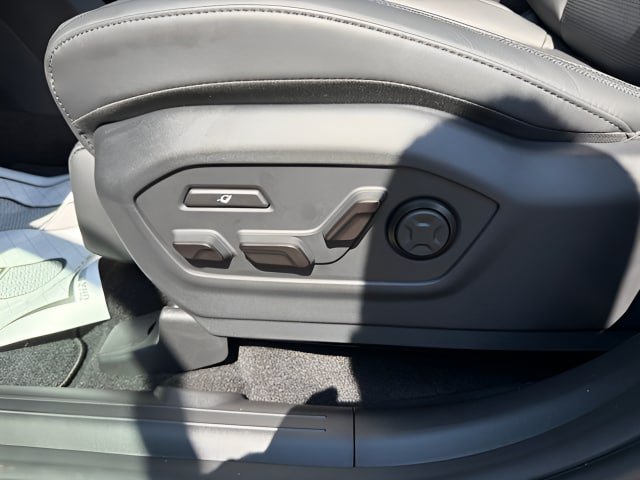 Used 2026 Hyundai Santa Fe Calligraphy AWD/4WD image 15
