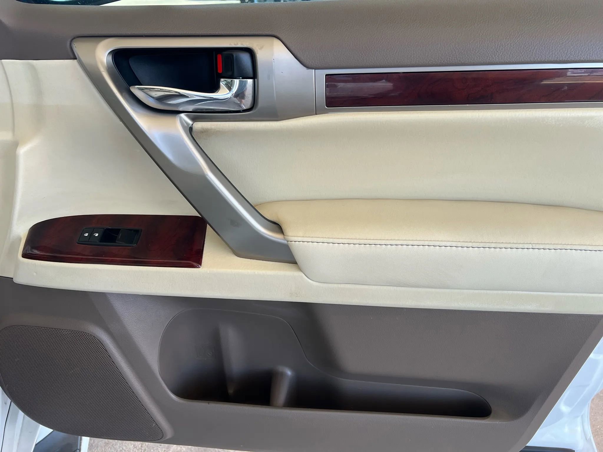 Used 2012 Lexus GX 460 image 31