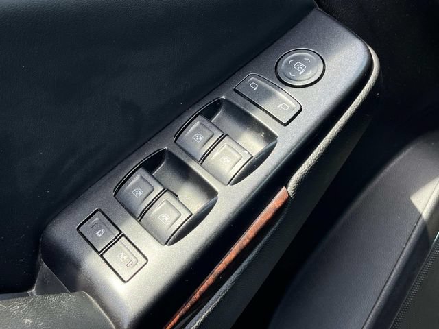 Used 2015 GMC Yukon SLE w/ Convenience Package RWD image 32