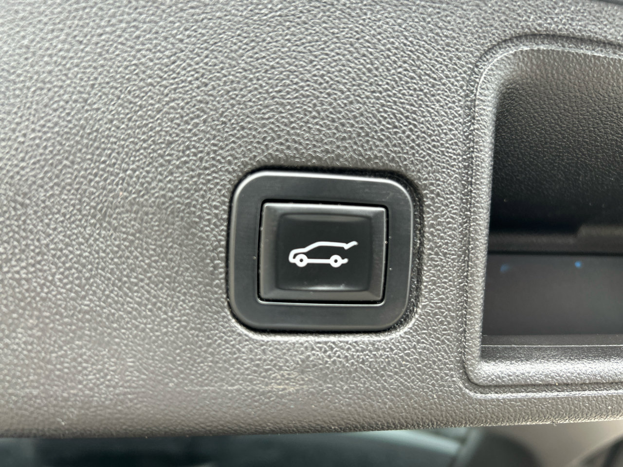 Used 2018 GMC Terrain SLT w/ Preferred Package image 23