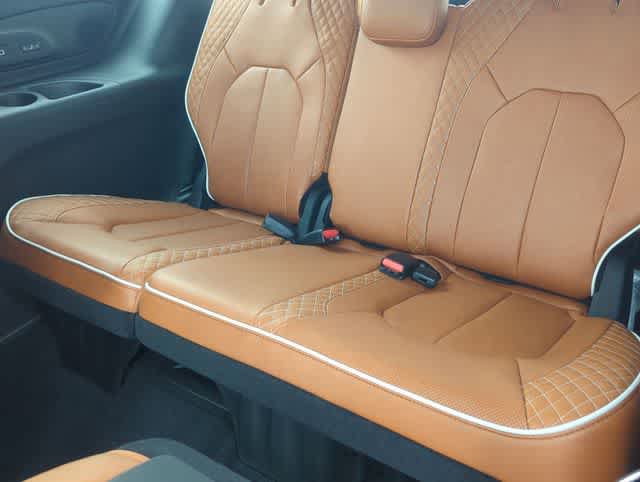 New 2026 Chrysler Pacifica Pinnacle image 21