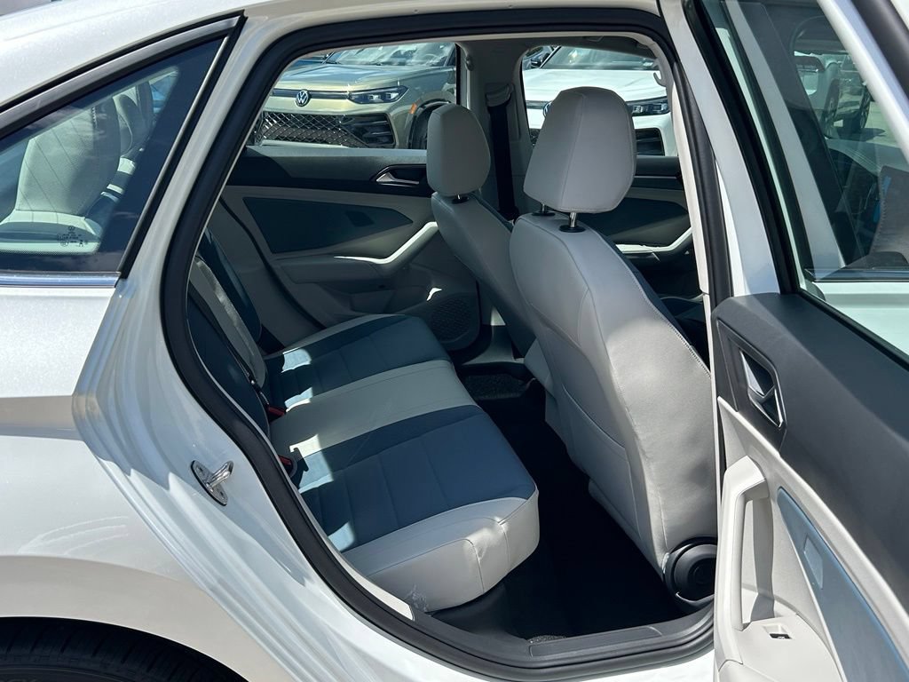 New 2026 Volkswagen Jetta SE FWD image 37