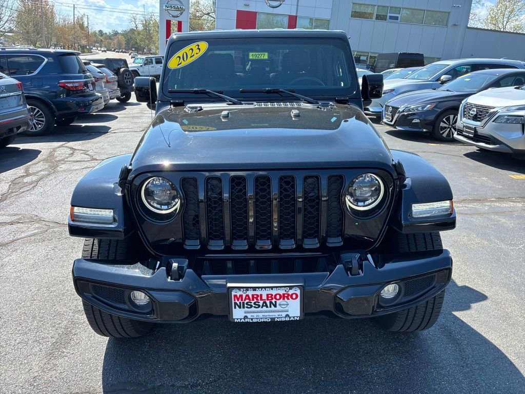 Used 2023 Jeep Gladiator Overland AWD/4WD image 2