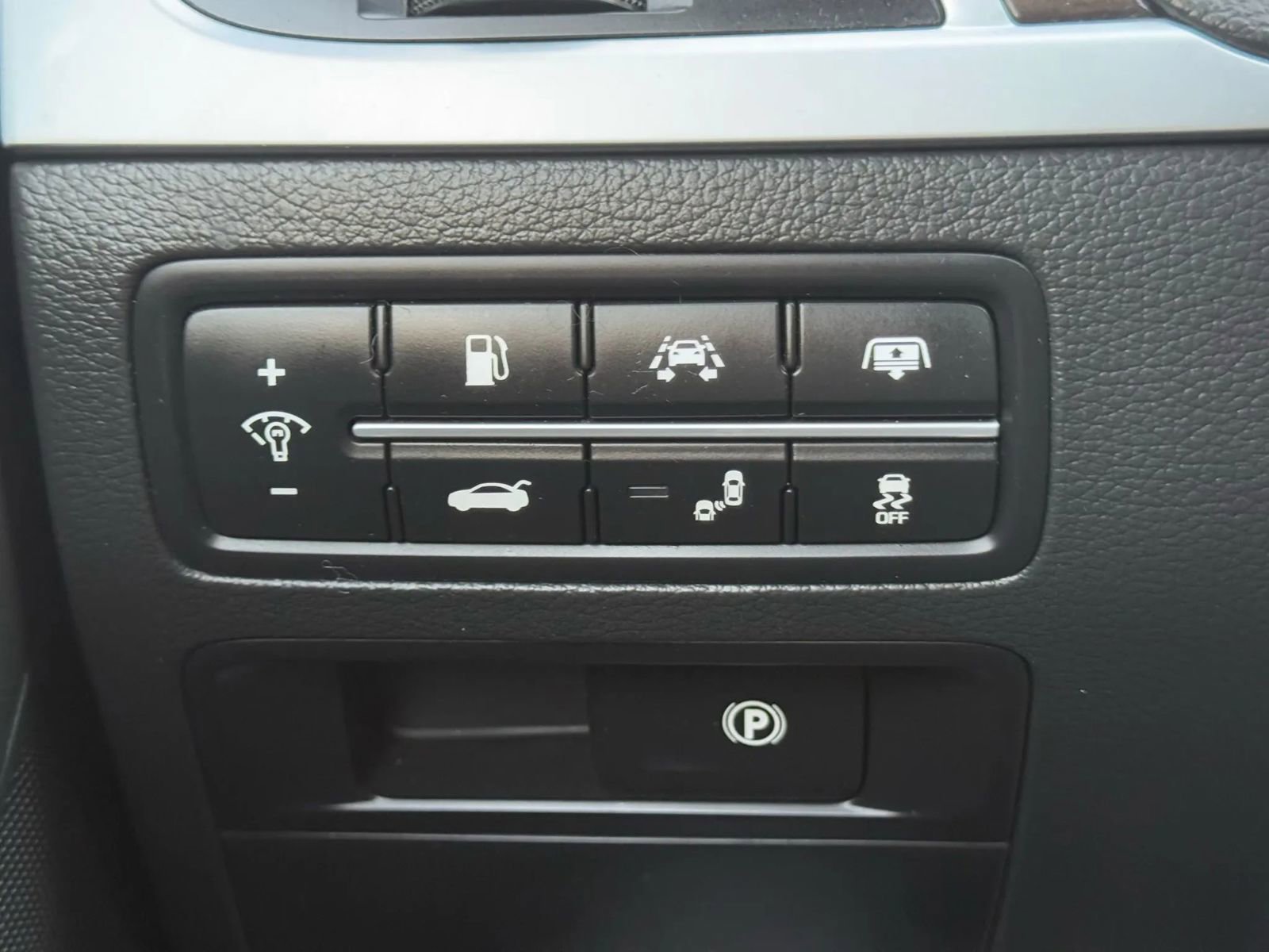 Used 2018 Genesis G80 3.8 w/ Option Group 02 image 27