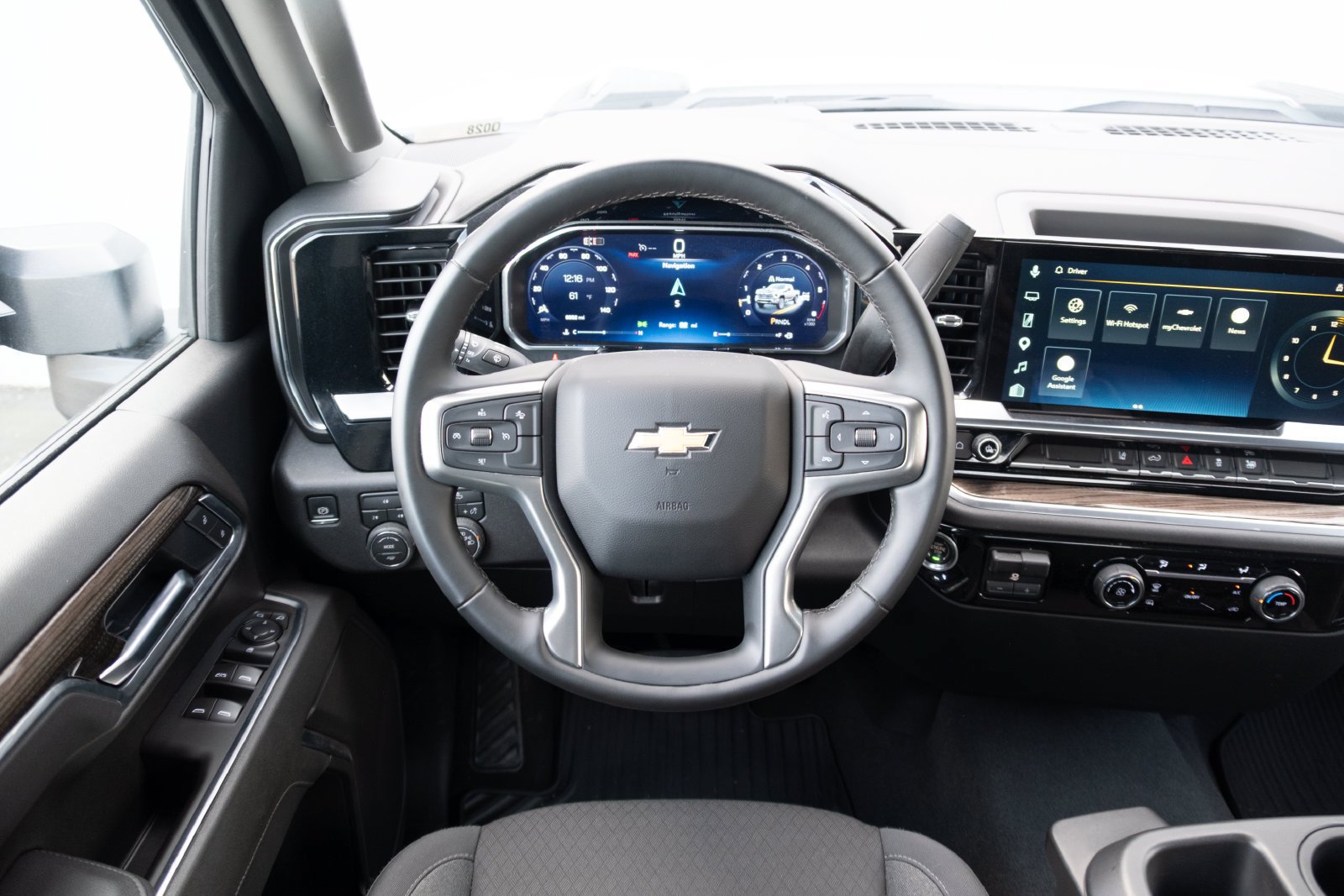 Used 2026 Chevrolet Silverado 2500 LT AWD/4WD image 2