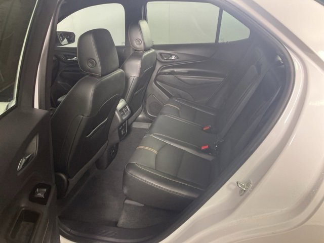Used 2023 Chevrolet Equinox Premier image 18