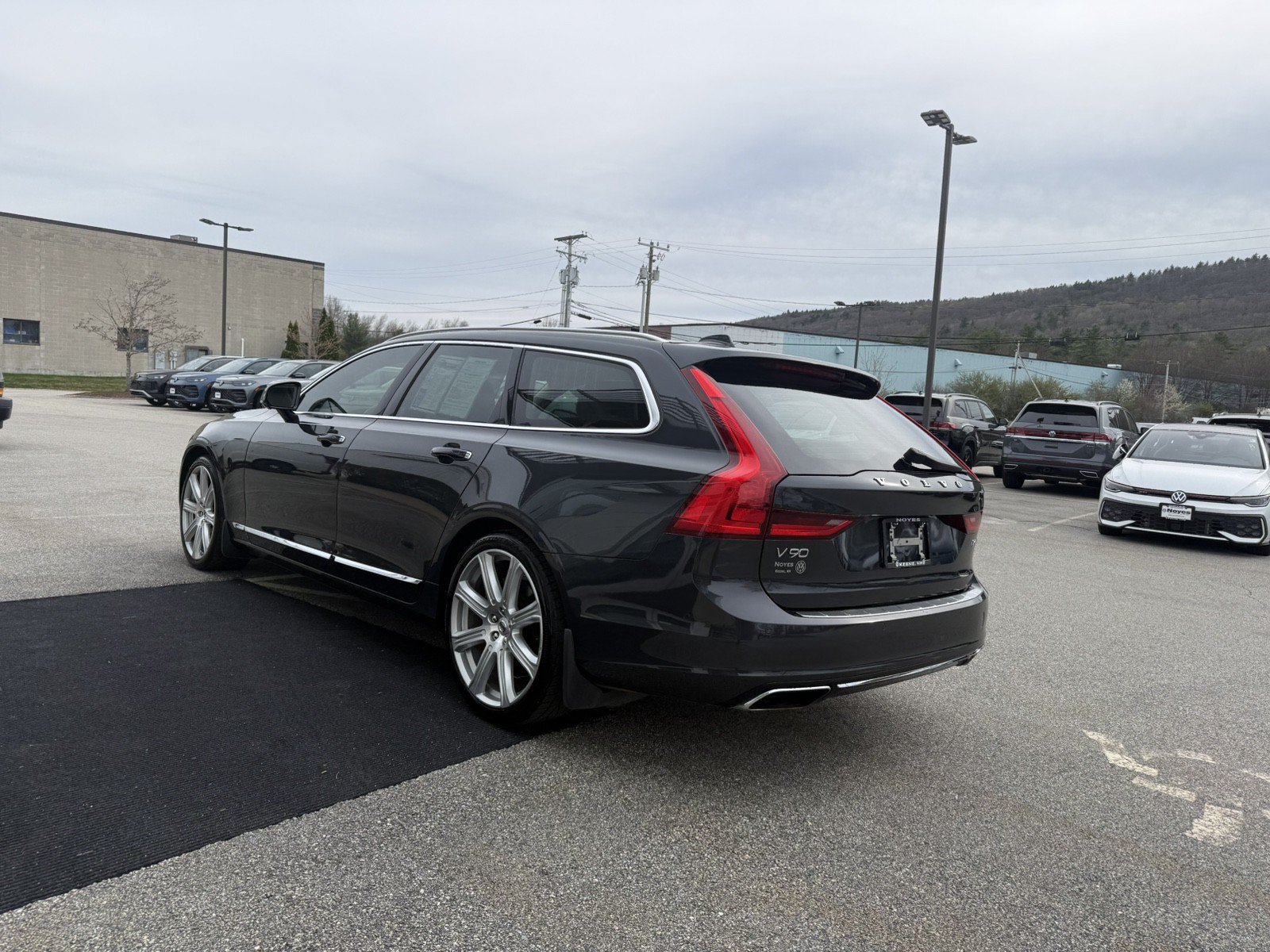 Used 2018 Volvo V90 T5 Inscription FWD image 5