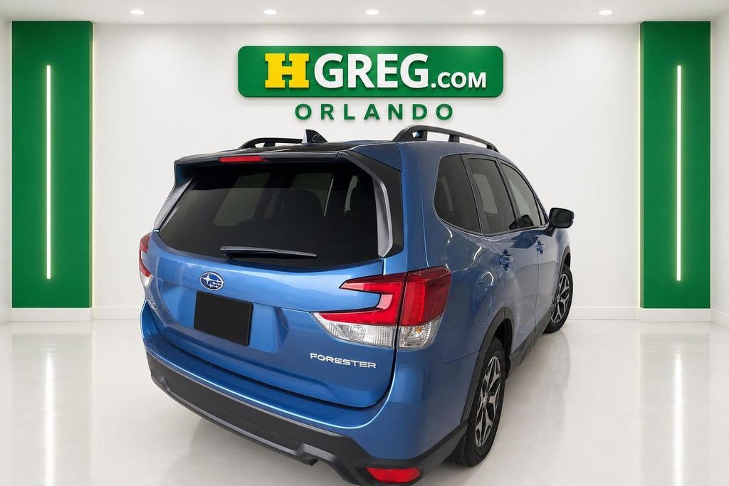 Used 2024 Subaru Forester Premium AWD/4WD image 6